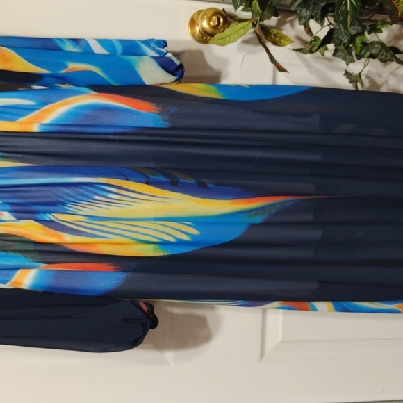 Multicolor V-Neck Maxi Dress - Picture 8 of 11